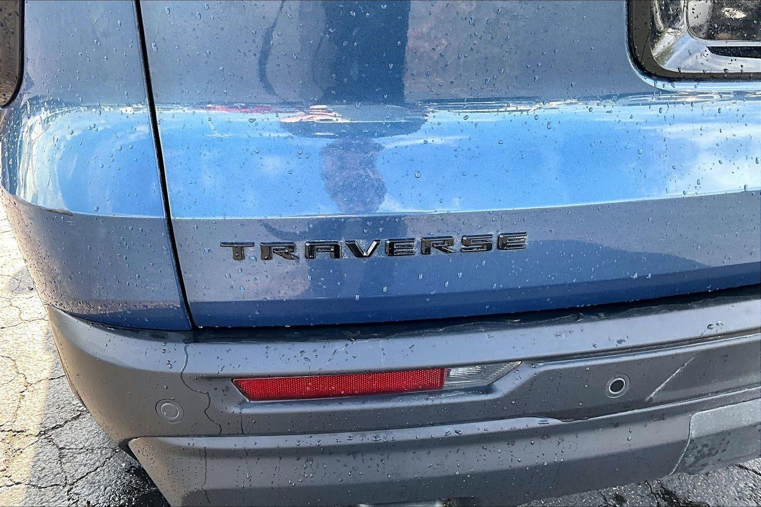 2024 Chevrolet Traverse LS