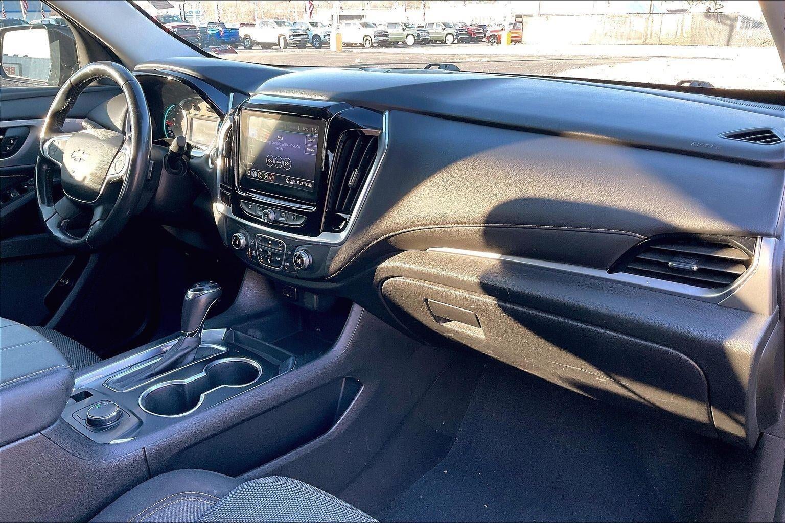 2020 Chevrolet Traverse LT Cloth