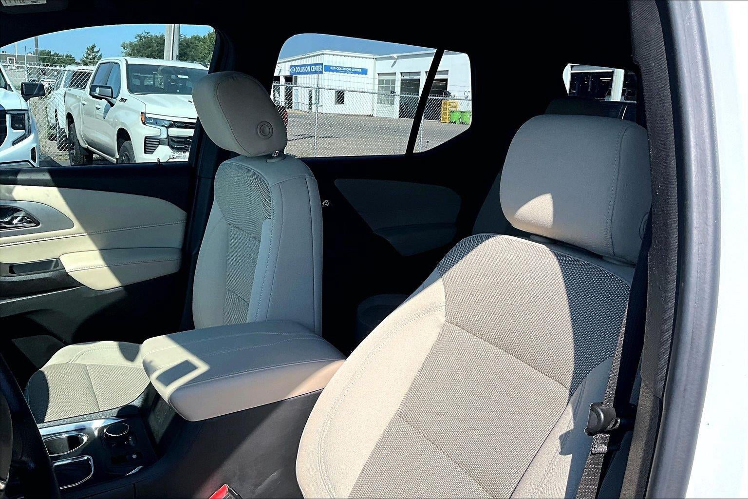 2022 Chevrolet Traverse LS