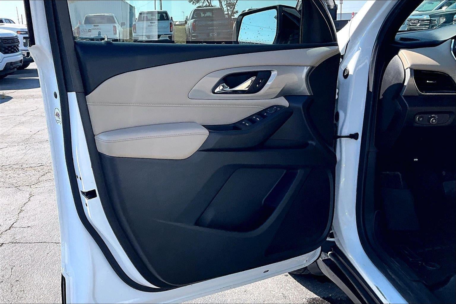 2022 Chevrolet Traverse LS