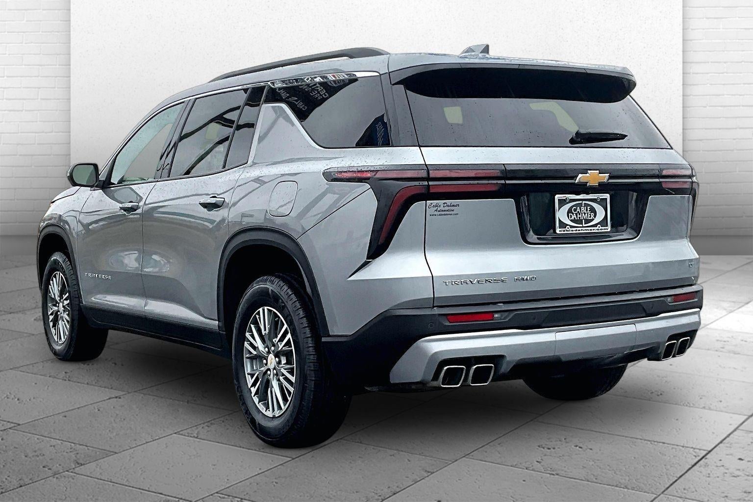 2024 Chevrolet Traverse LT