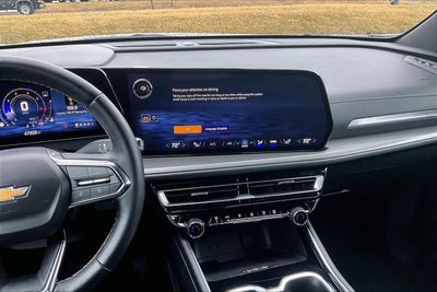 2024 Chevrolet Traverse LT