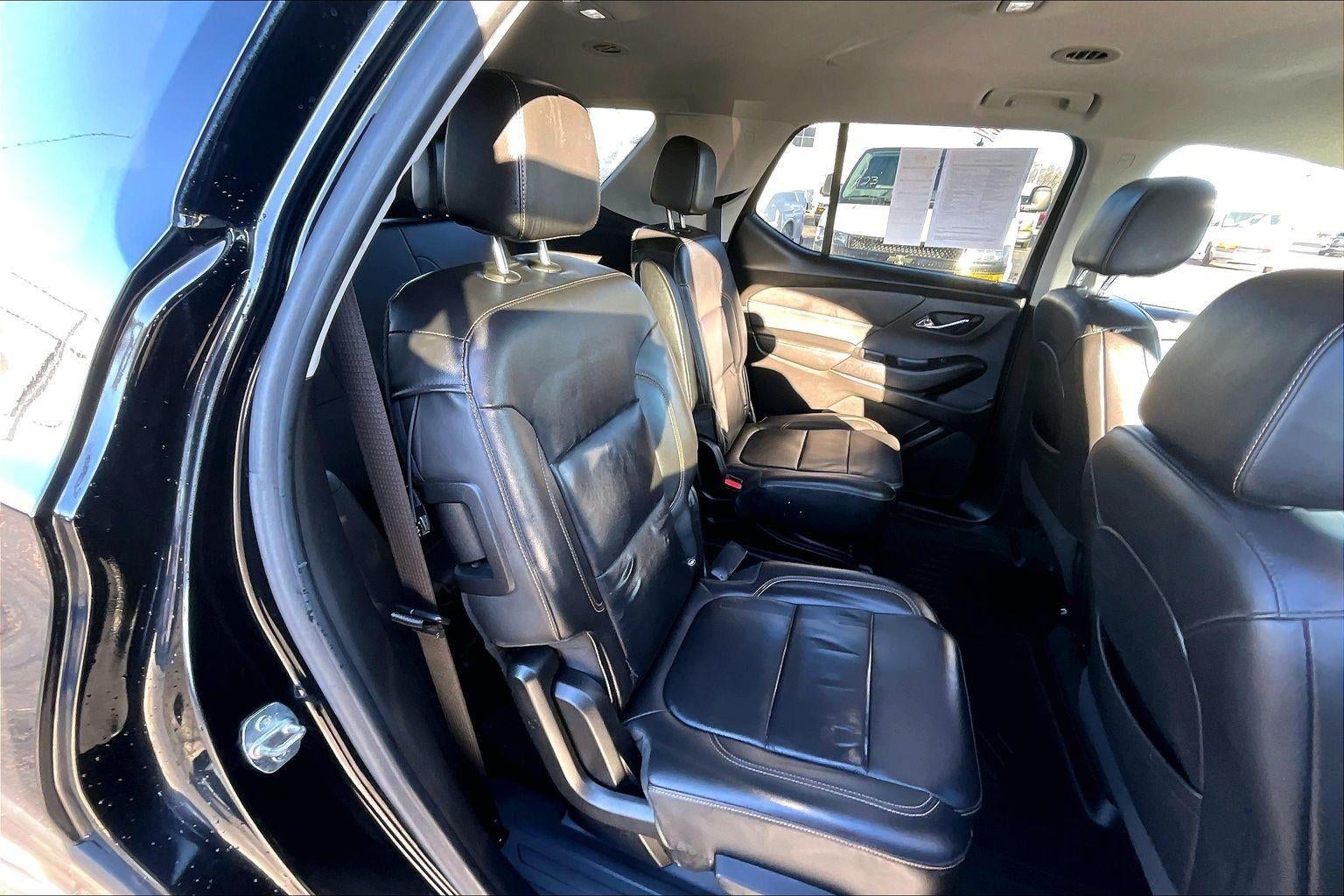 2021 Chevrolet Traverse LT Leather