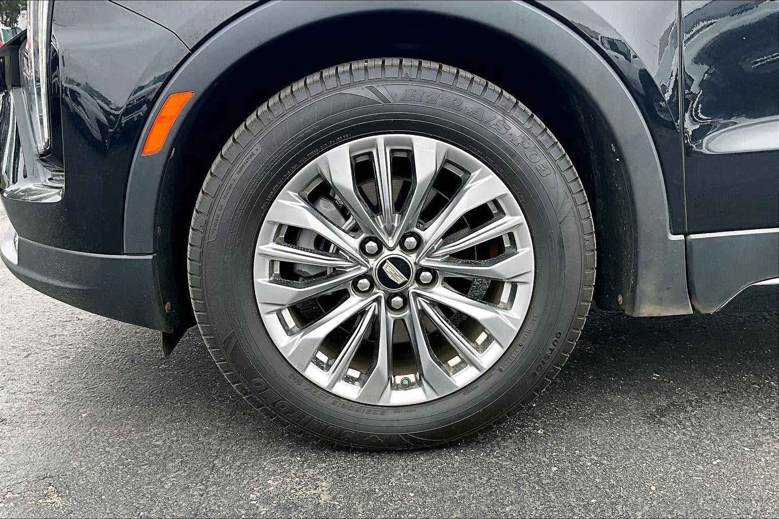 2024 Cadillac XT4 Premium Luxury