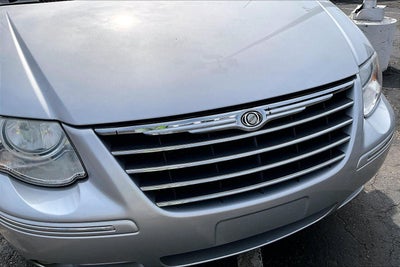 2005 Chrysler Town & Country Limited