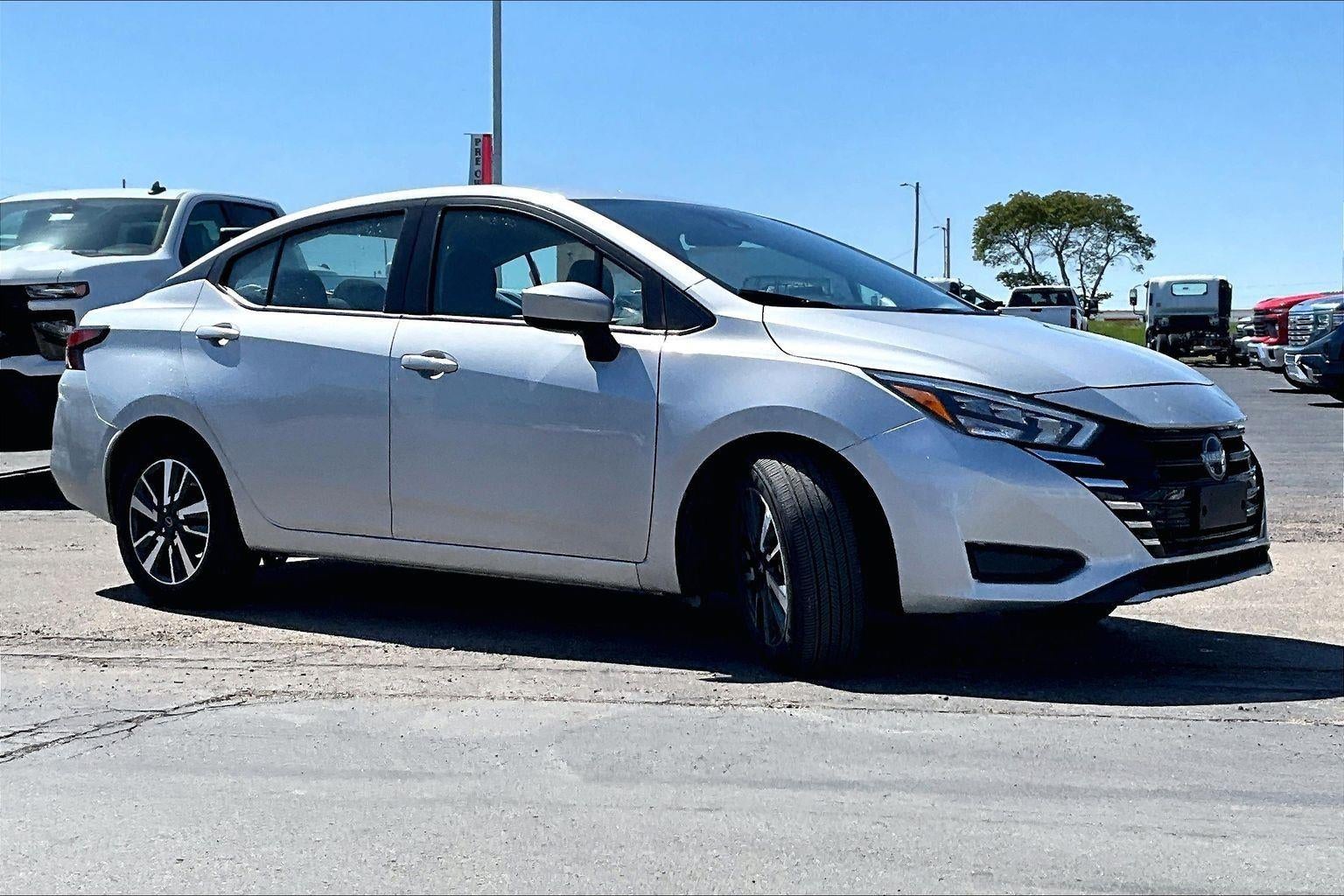 2025 Nissan Versa SV
