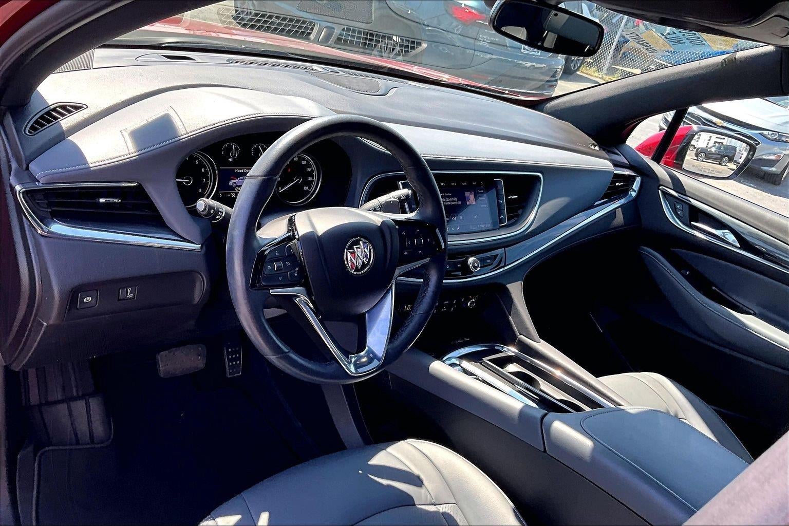 2023 Buick Enclave Essence