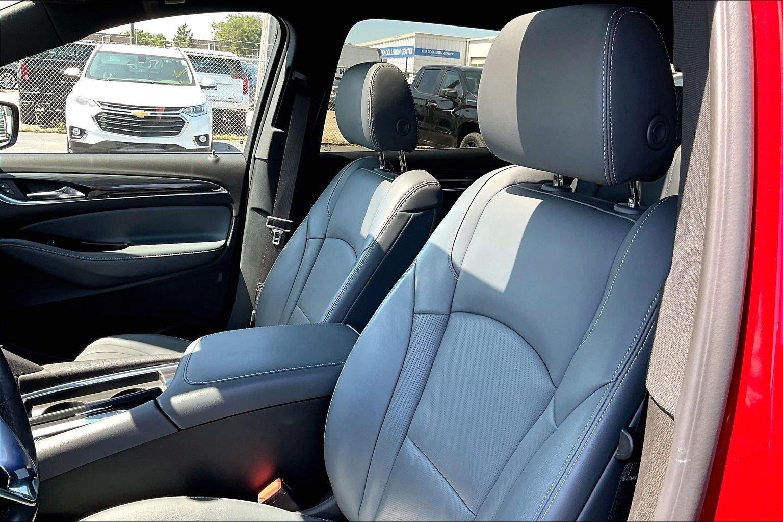 2023 Buick Enclave Essence