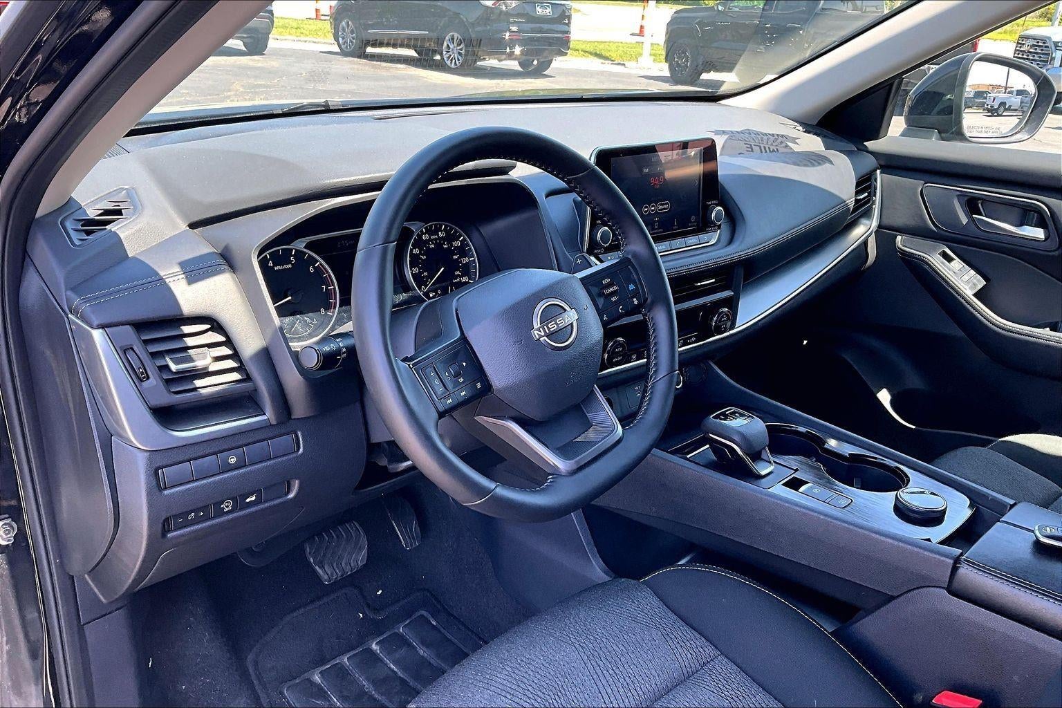 2025 Nissan Rogue SV