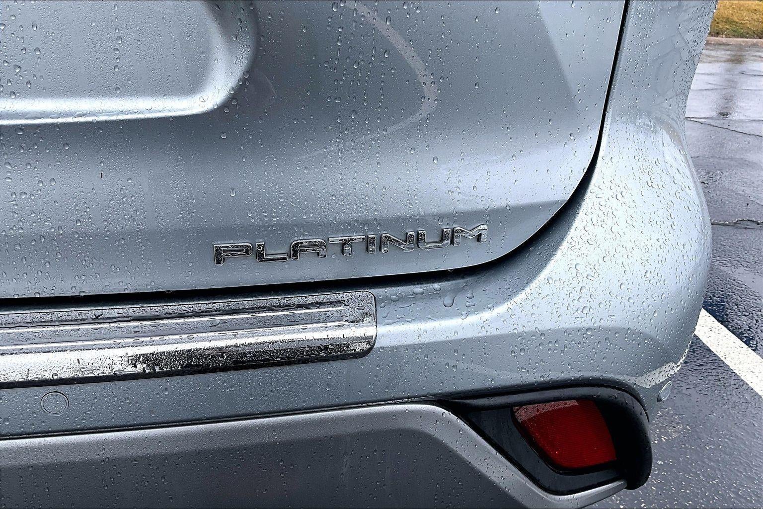 2021 Toyota Highlander Hybrid Platinum