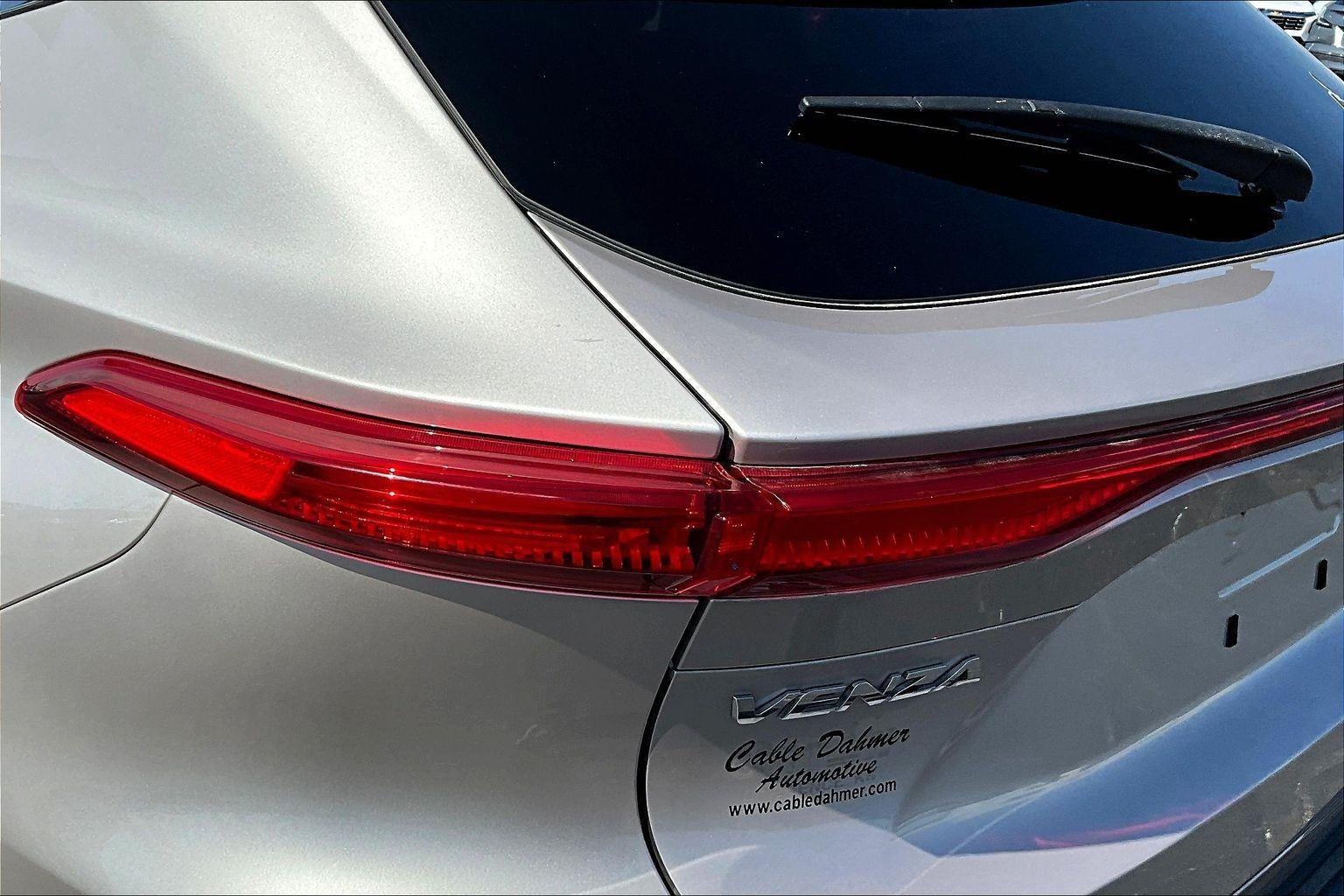 2021 Toyota Venza LE