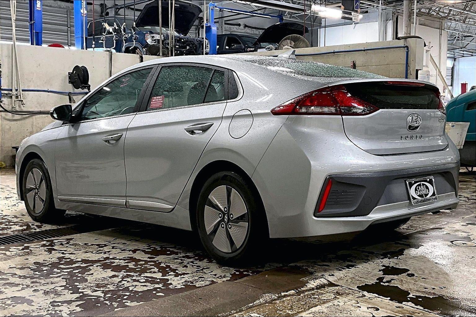 2022 Hyundai Ioniq Hybrid SE