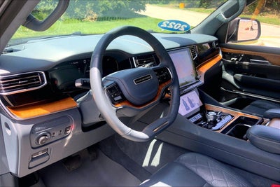 2022 Jeep Grand Wagoneer Series III