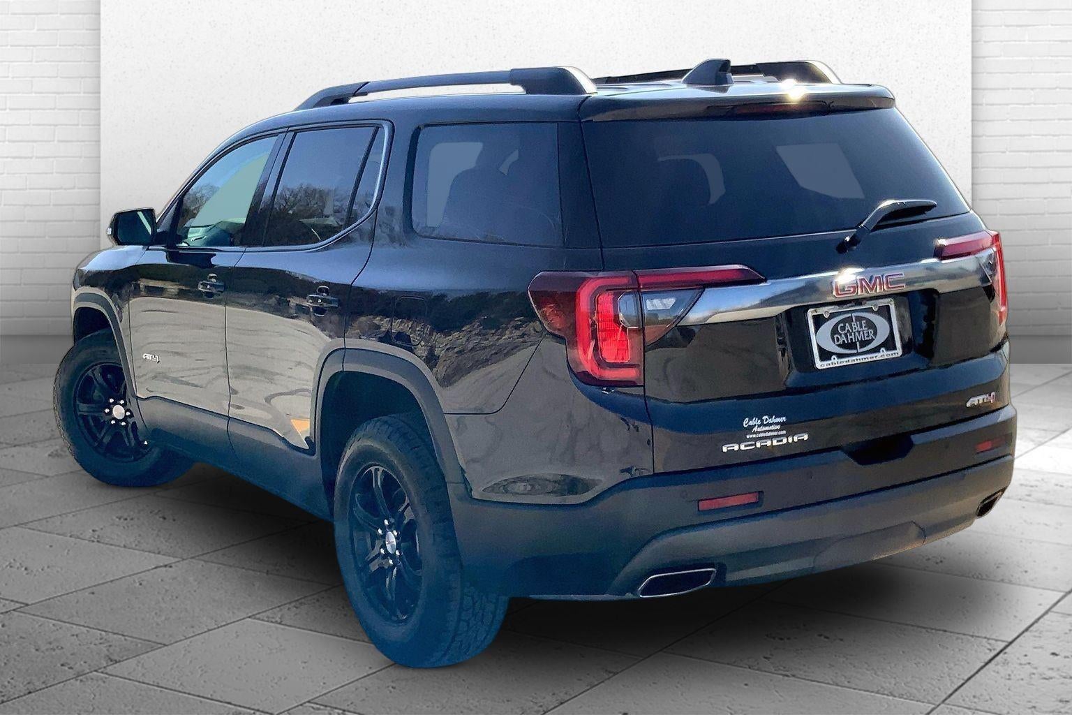 2023 GMC Acadia AT4