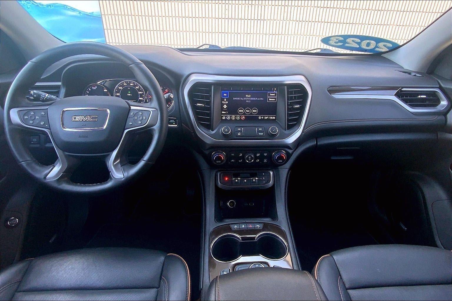 2023 GMC Acadia AT4