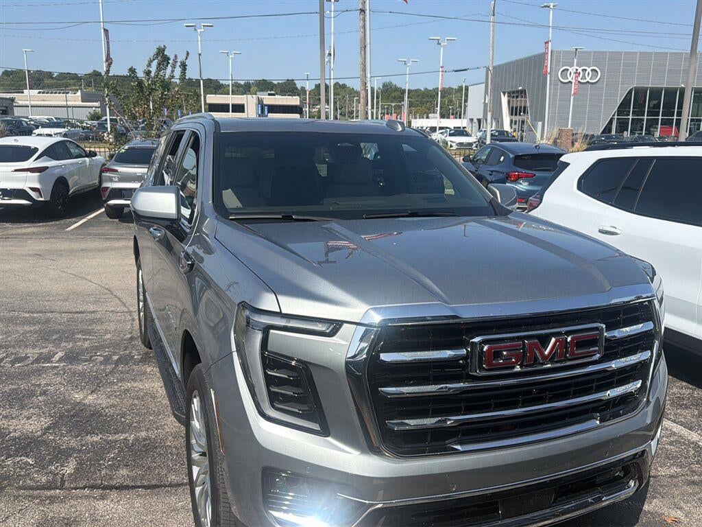 2025 GMC Yukon Elevation