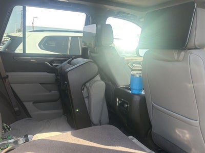2025 GMC Yukon Elevation