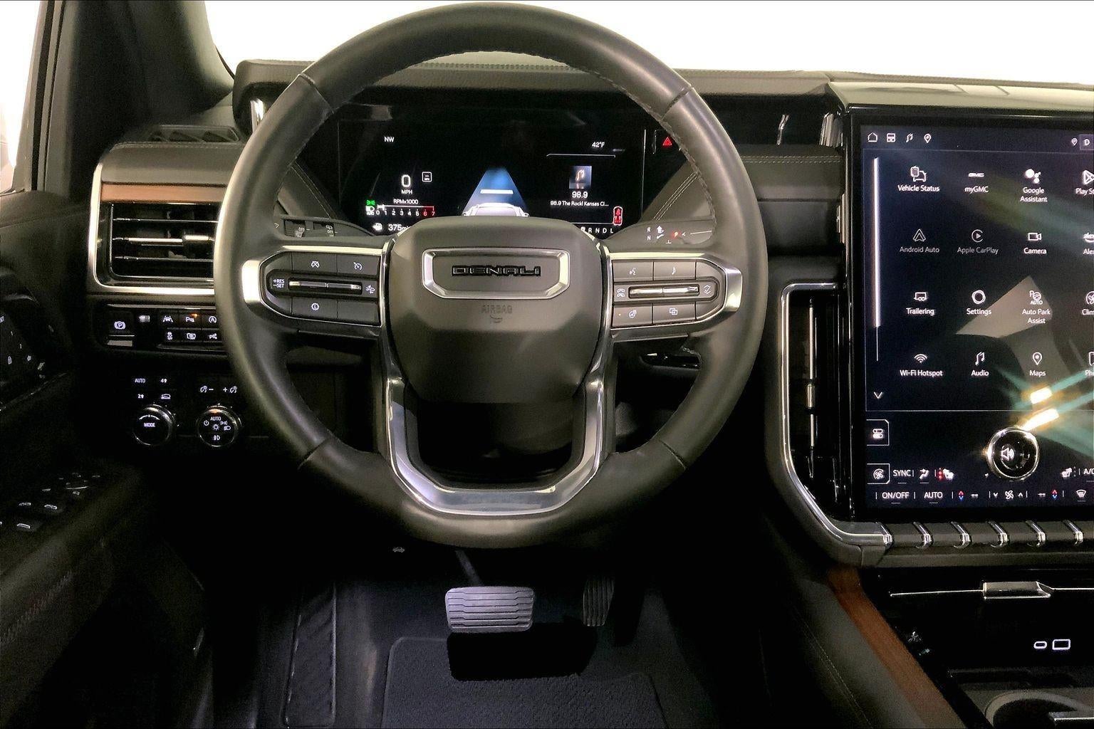 2025 GMC Yukon XL Denali