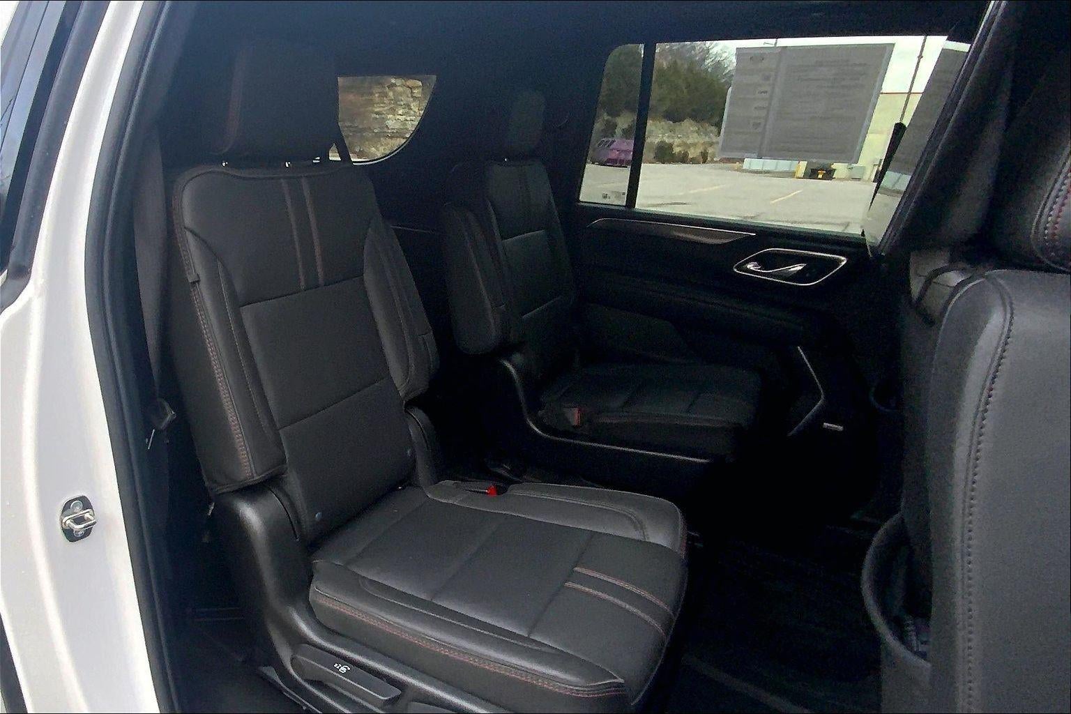 2024 Chevrolet Suburban RST