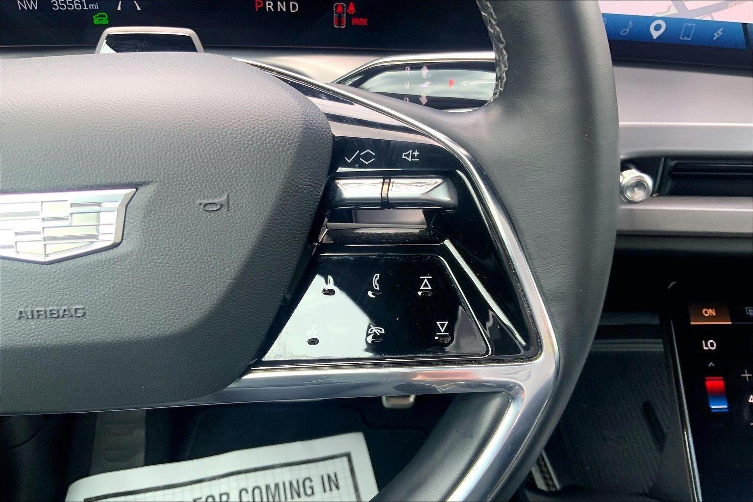 2026 Cadillac VISTIQ Sport