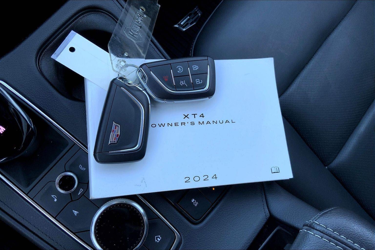 2024 Cadillac XT4 Premium Luxury