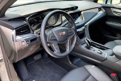 2025 Cadillac XT5 Luxury