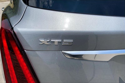 2025 Cadillac XT5 Luxury
