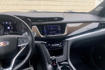 2025 Cadillac XT6 Sport