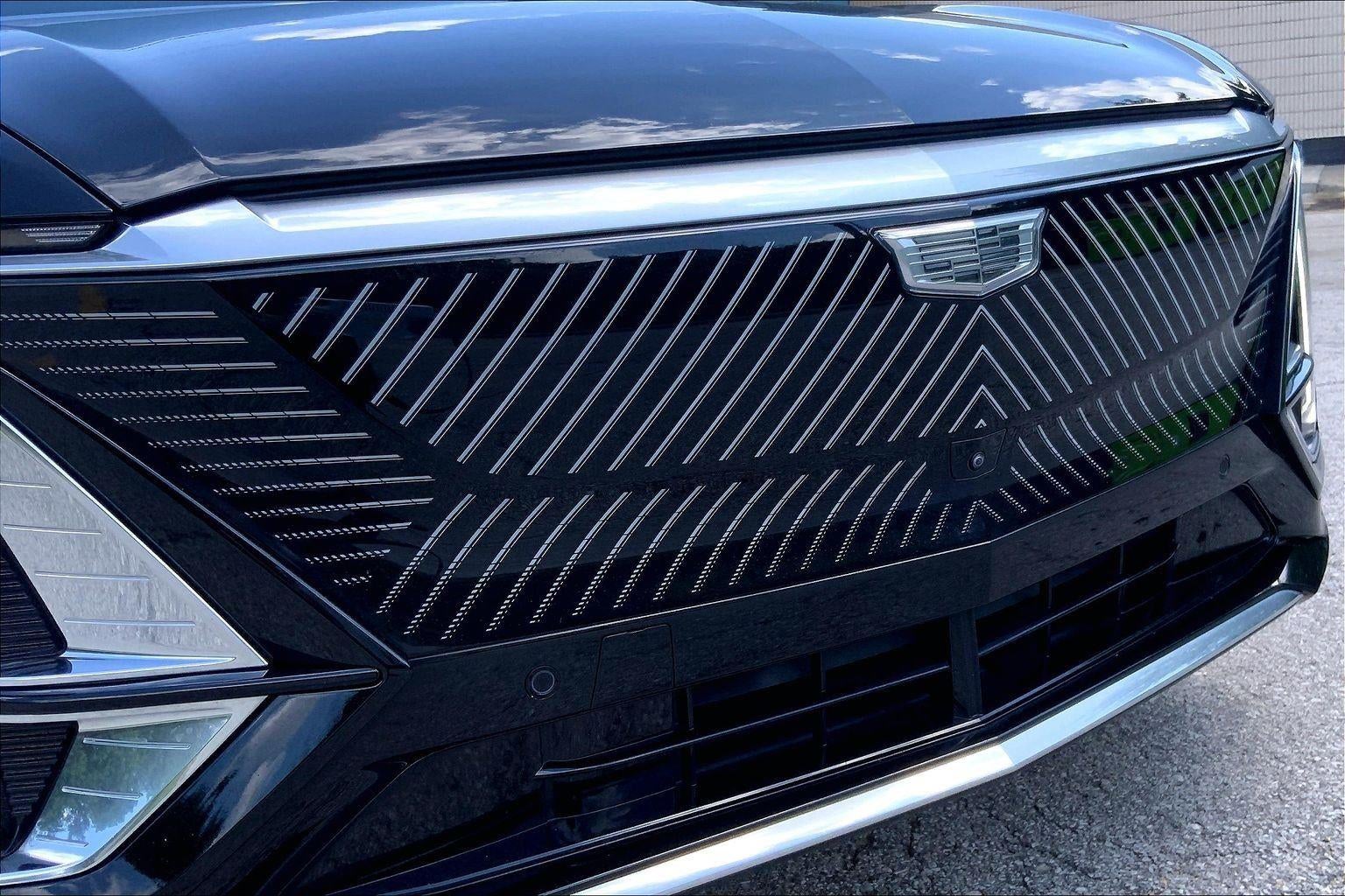 2024 Cadillac LYRIQ Luxury 1