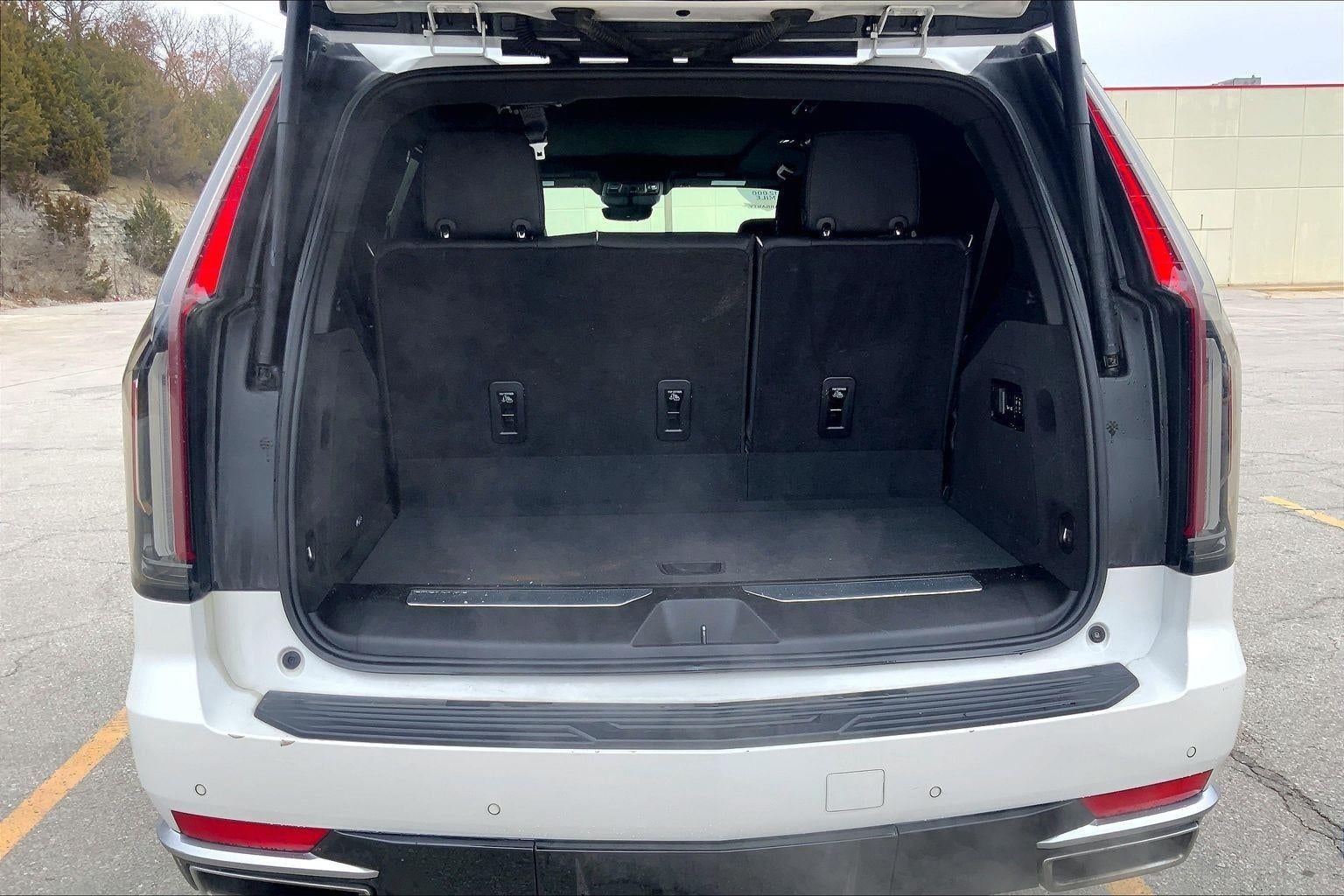 2022 Cadillac Escalade Premium Luxury