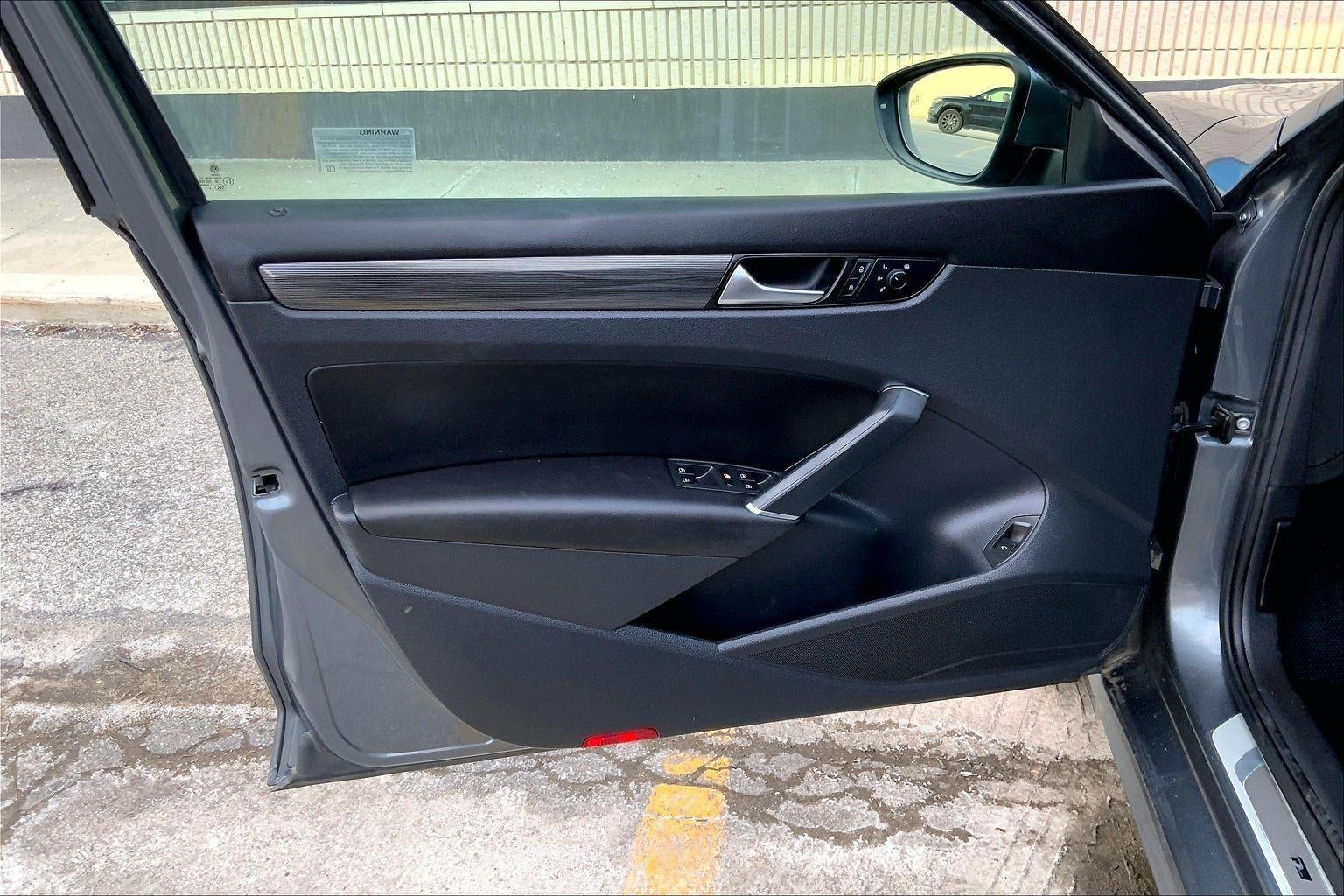 2020 Volkswagen Passat 2.0T R-Line