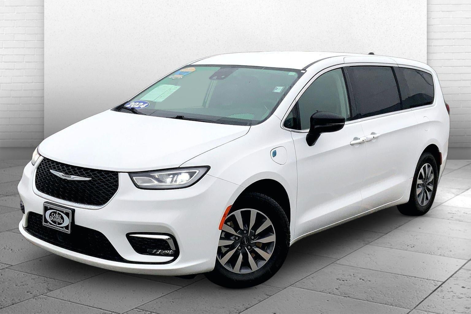 2024 Chrysler Pacifica Hybrid Select