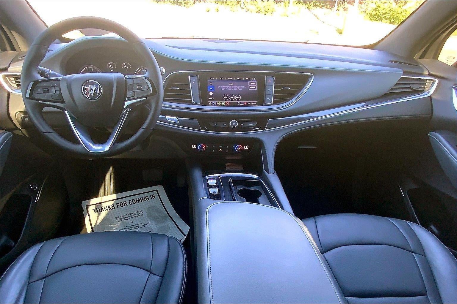 2022 Buick Enclave Essence