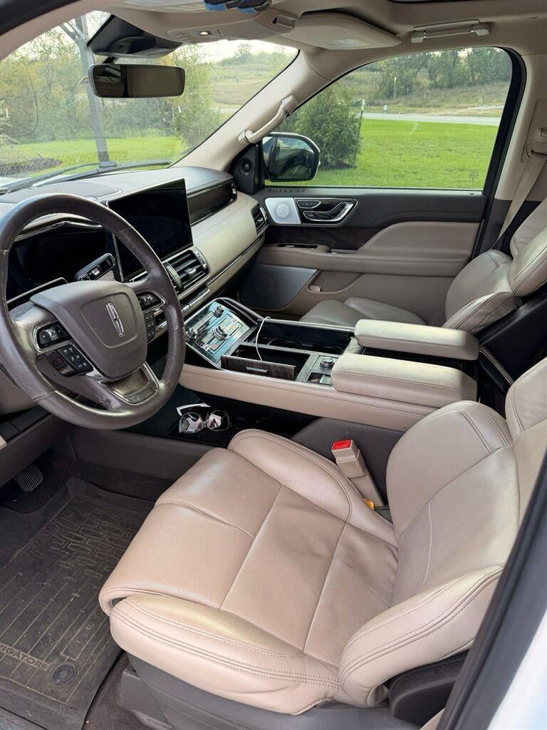 2022 Lincoln Navigator L Reserve