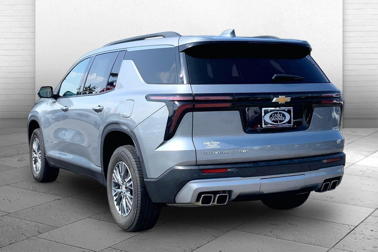 2024 Chevrolet Traverse LT