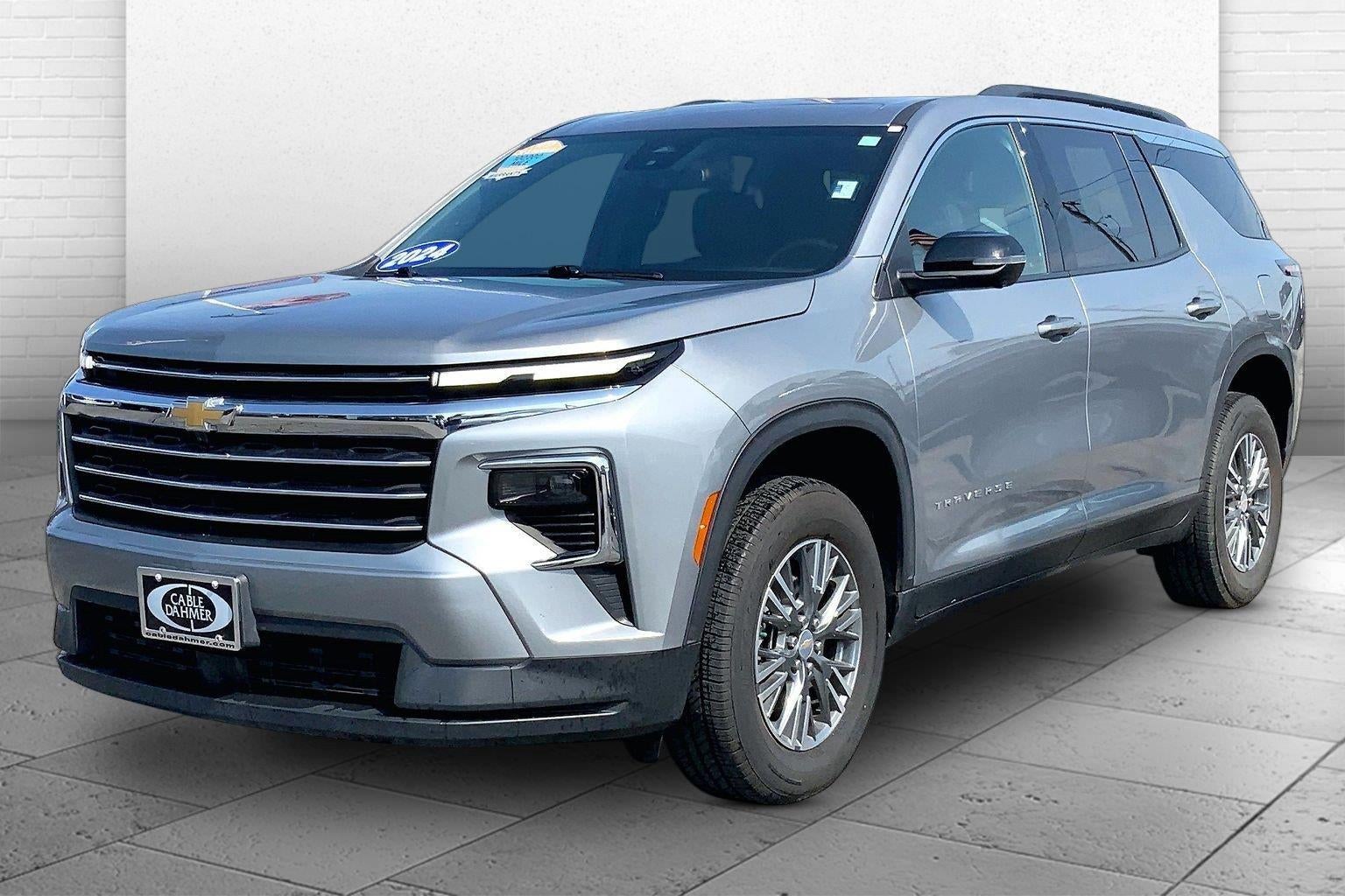 2024 Chevrolet Traverse LT