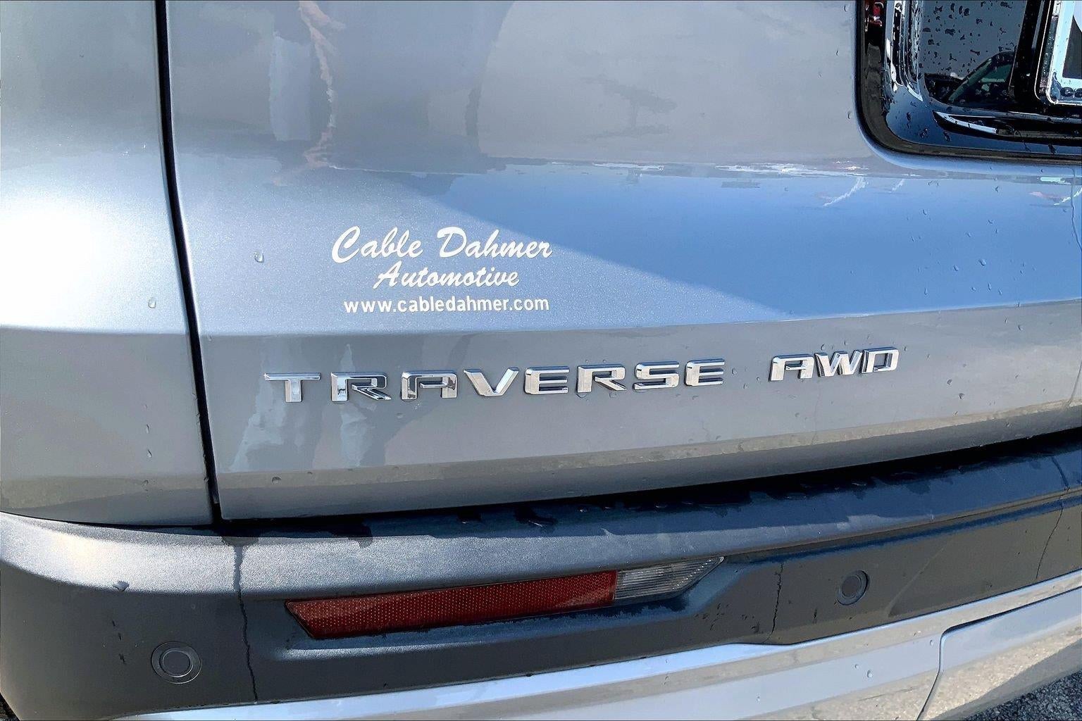 2024 Chevrolet Traverse LT