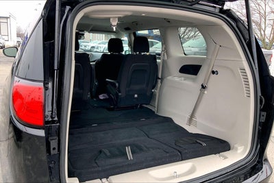 2024 Chrysler Voyager LX