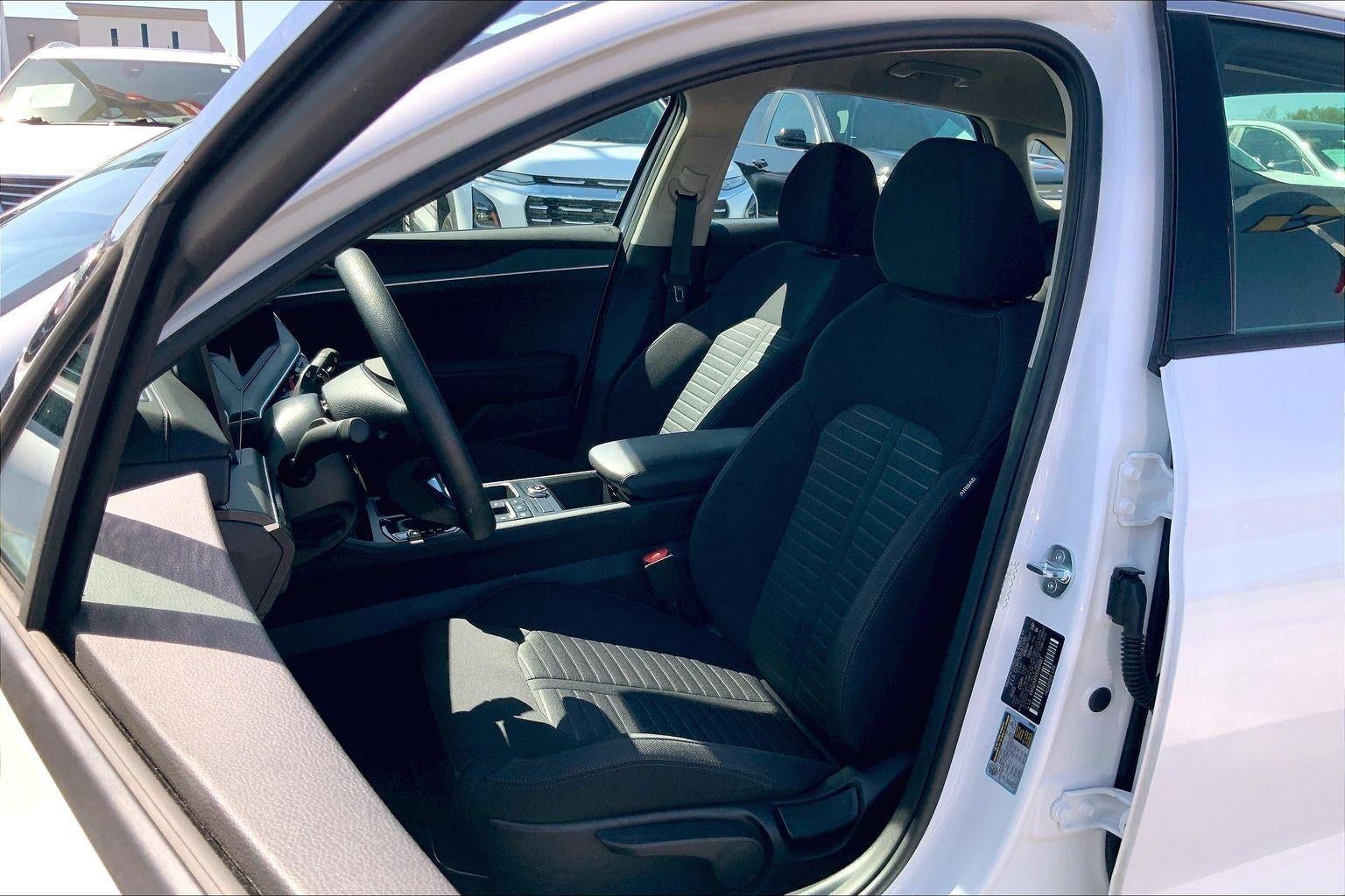 2025 Kia K5 LXS