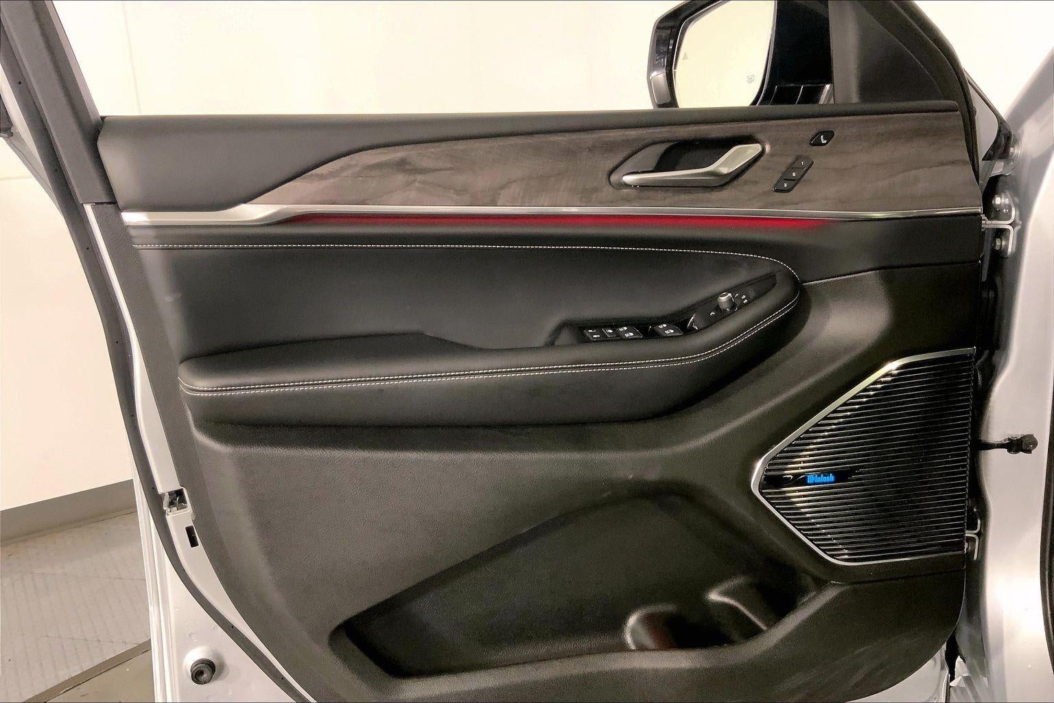 2022 Jeep Grand Cherokee Overland