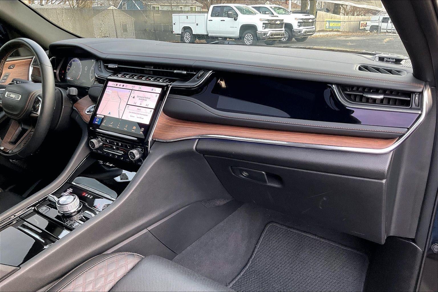 2023 Jeep Grand Cherokee Summit