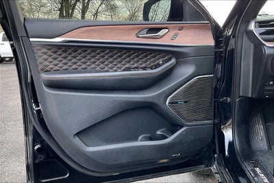 2023 Jeep Grand Cherokee Summit