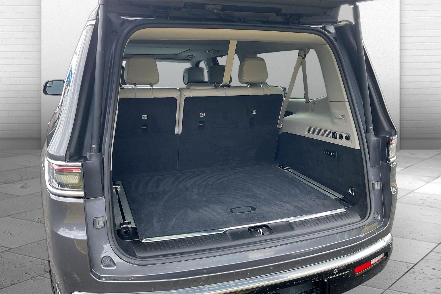 2023 Jeep Grand Wagoneer L 4DR 4WD