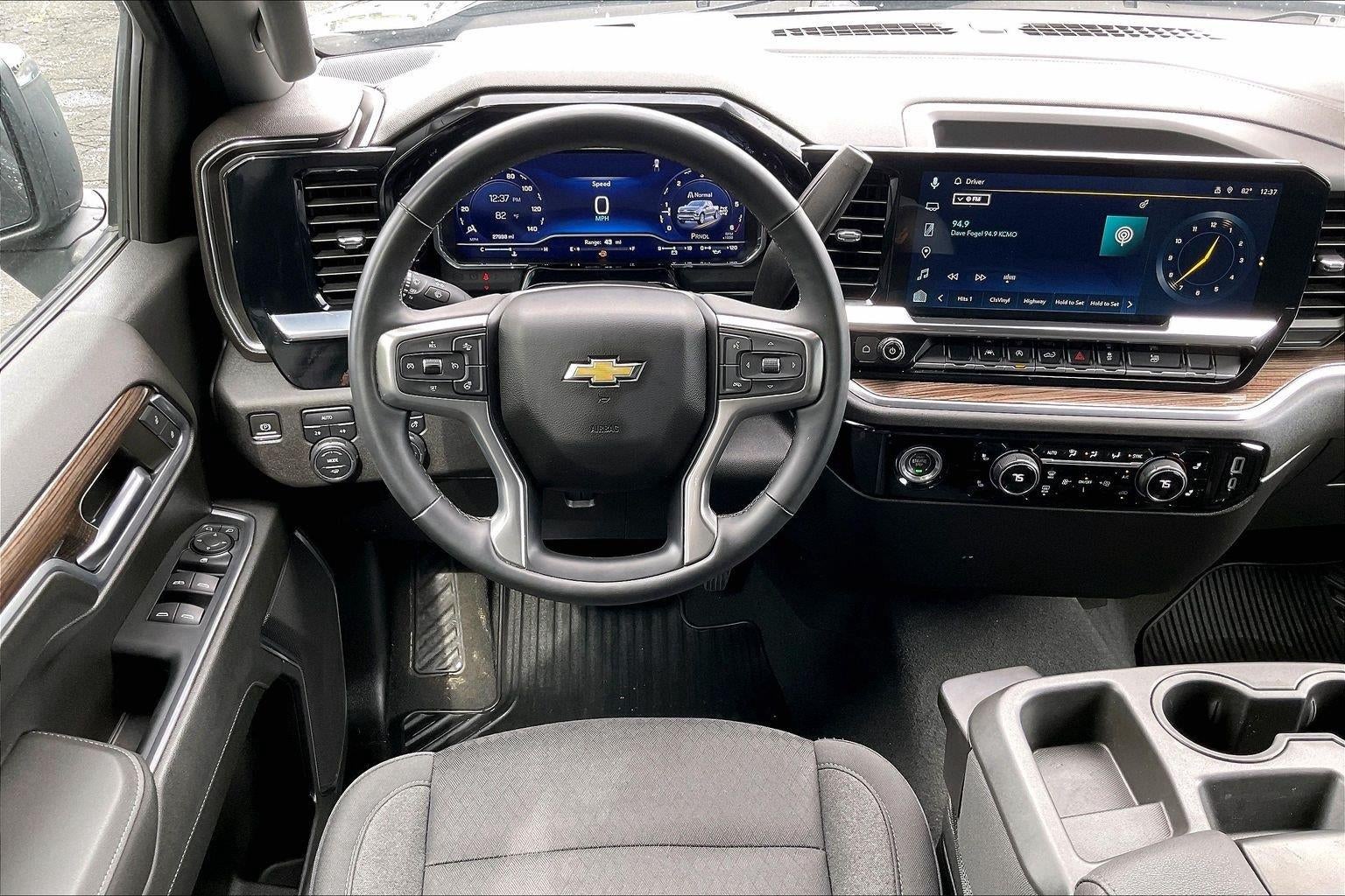 2023 Chevrolet Silverado 1500 LT (2FL)
