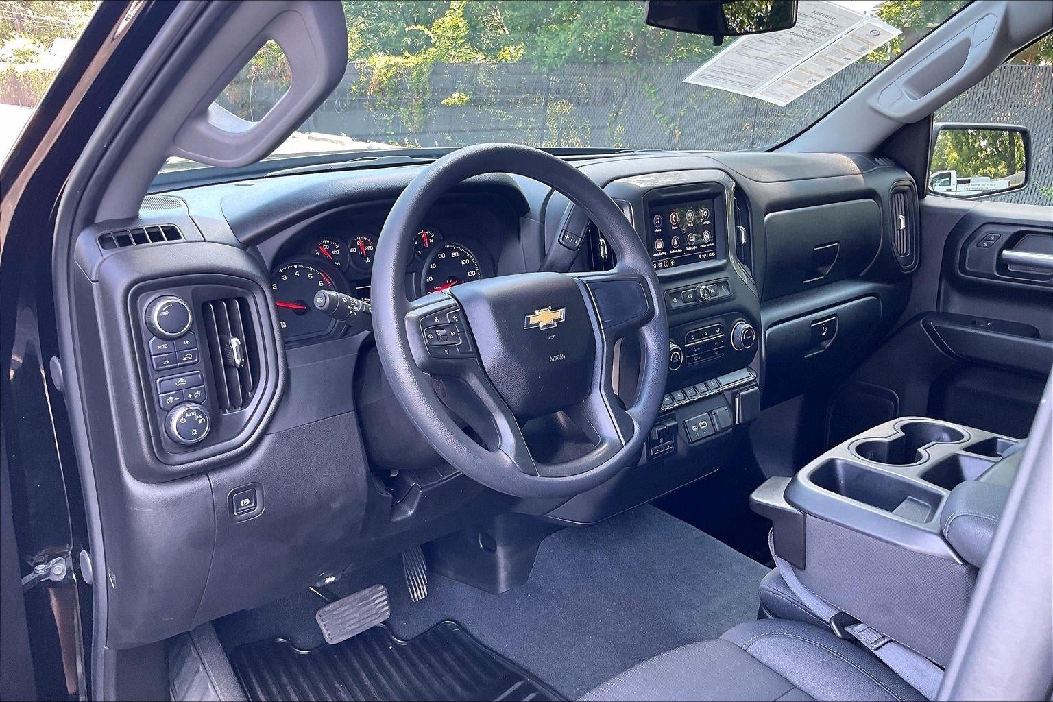 2025 Chevrolet Silverado 1500 Custom