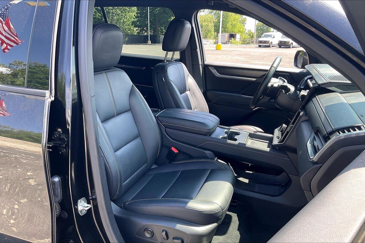 2024 GMC Acadia Elevation