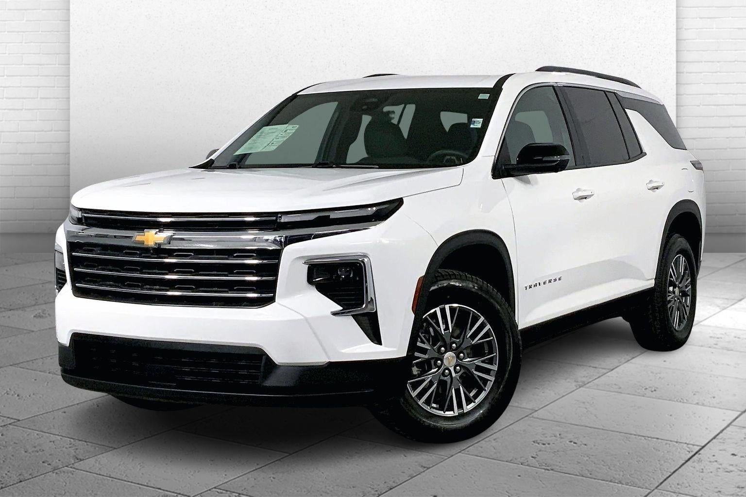 2024 Chevrolet Traverse LT