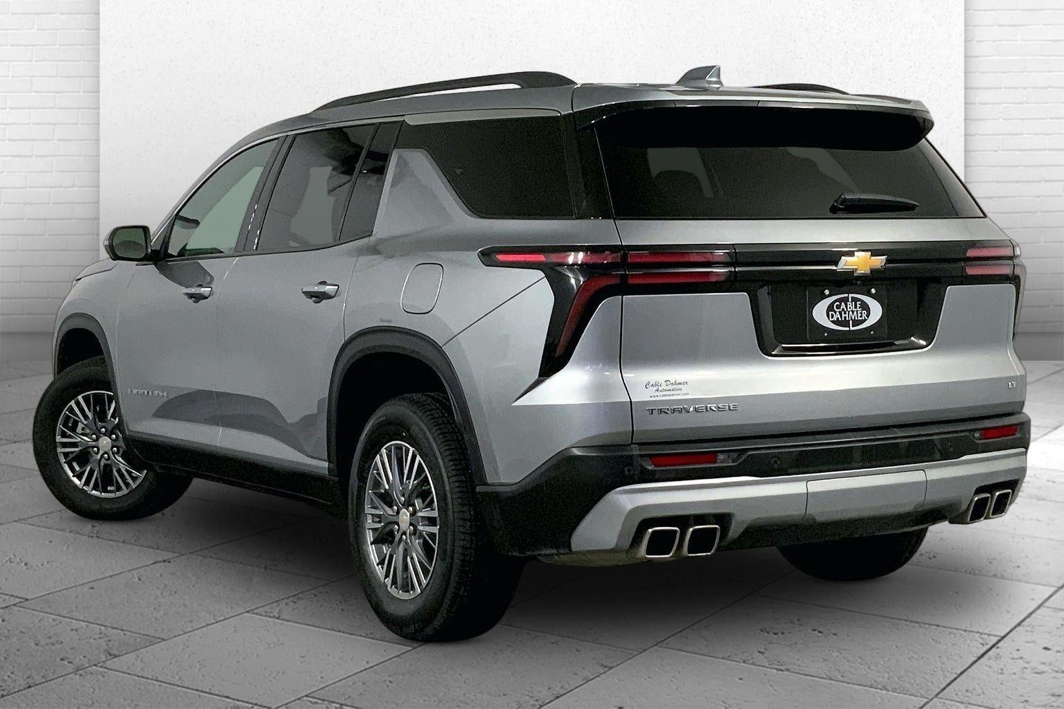 2024 Chevrolet Traverse LT