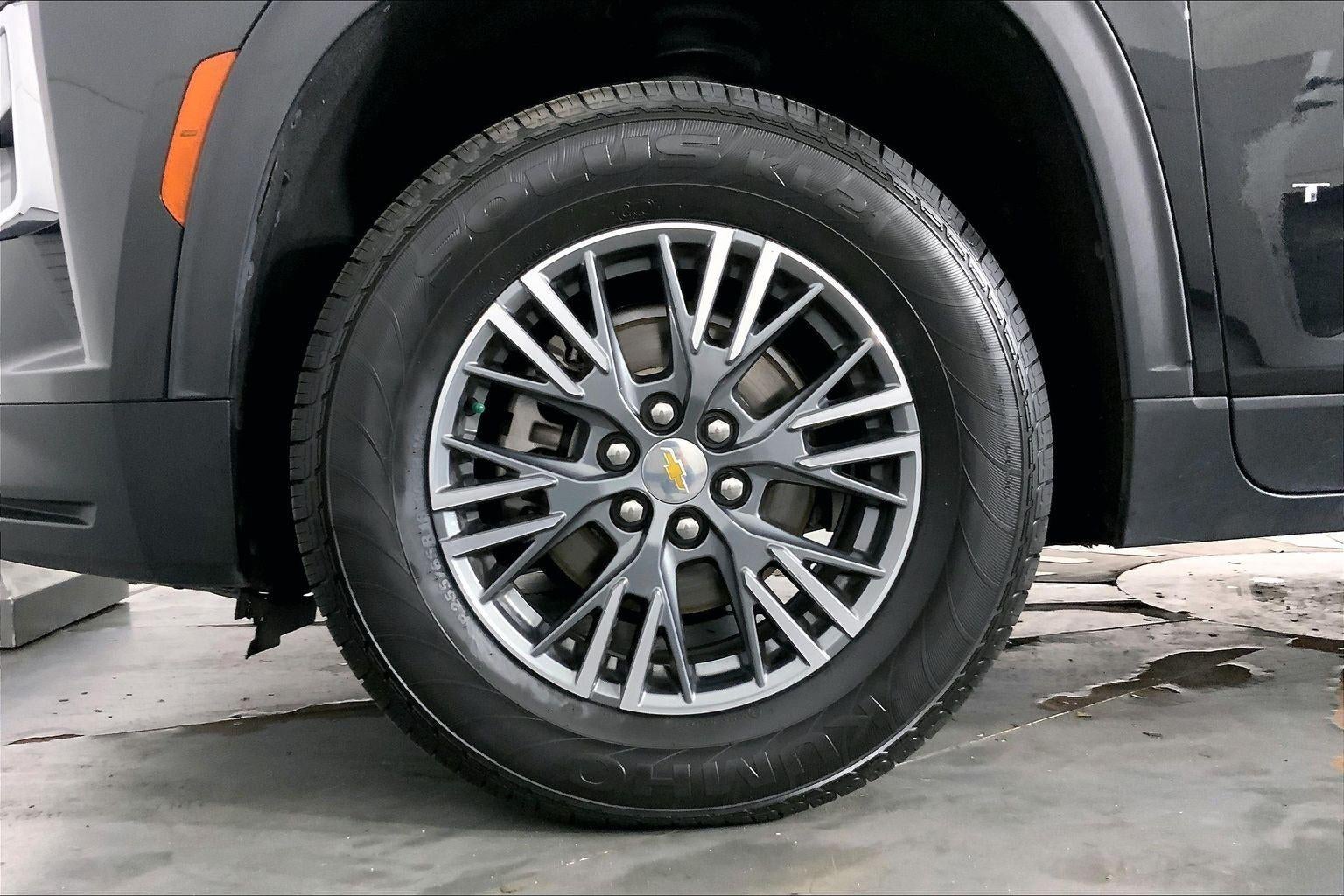 2024 Chevrolet Traverse LT