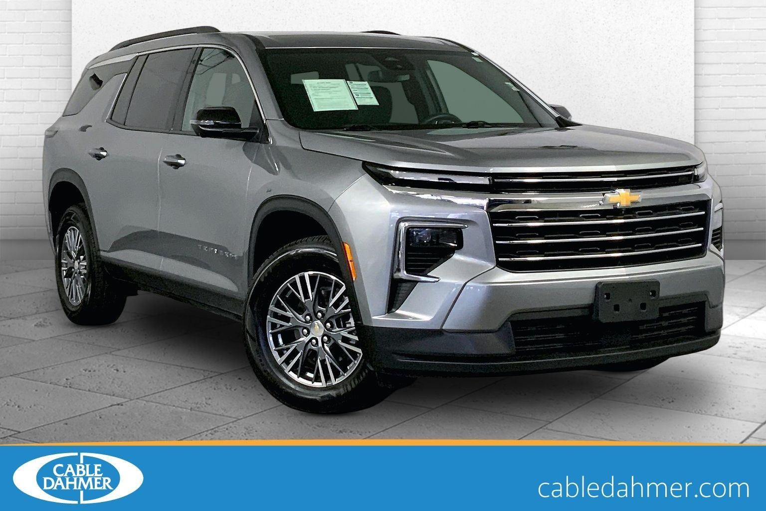 2024 Chevrolet Traverse LT